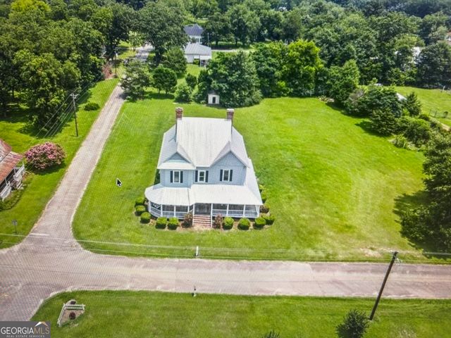 128 College Street NE, Parrott, GA 39877