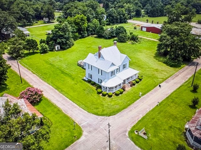 128 College Street NE, Parrott, GA 39877