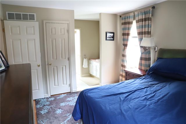 3514 White Oak Circle, Bethlehem City, PA 18017