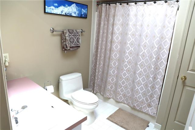 3514 White Oak Circle, Bethlehem City, PA 18017