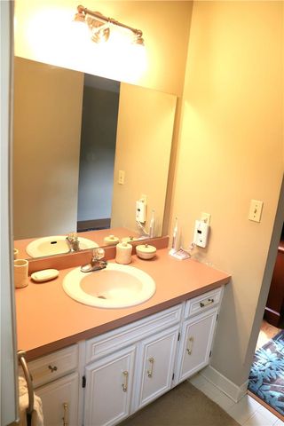 3514 White Oak Circle, Bethlehem City, PA 18017