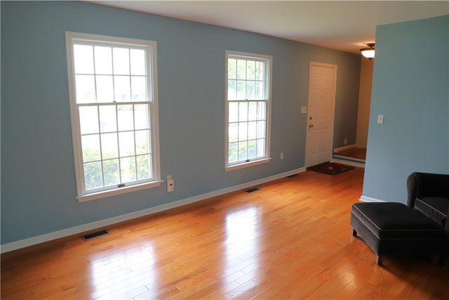 3514 White Oak Circle, Bethlehem City, PA 18017
