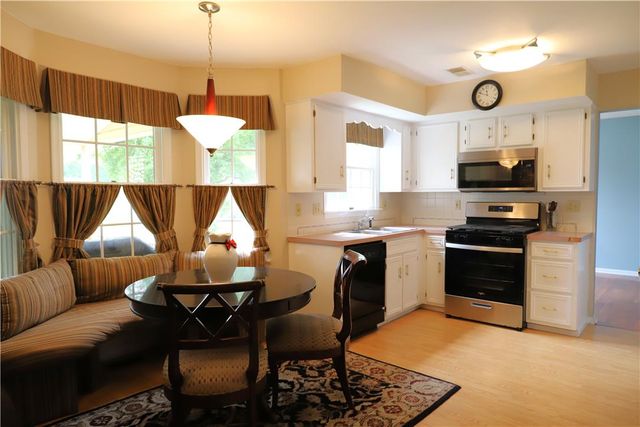 3514 White Oak Circle, Bethlehem City, PA 18017