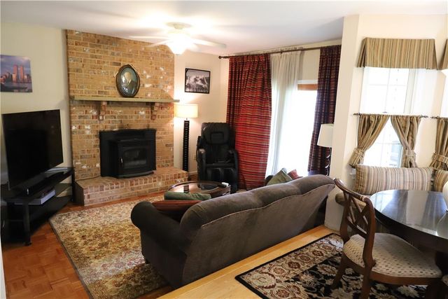 3514 White Oak Circle, Bethlehem City, PA 18017