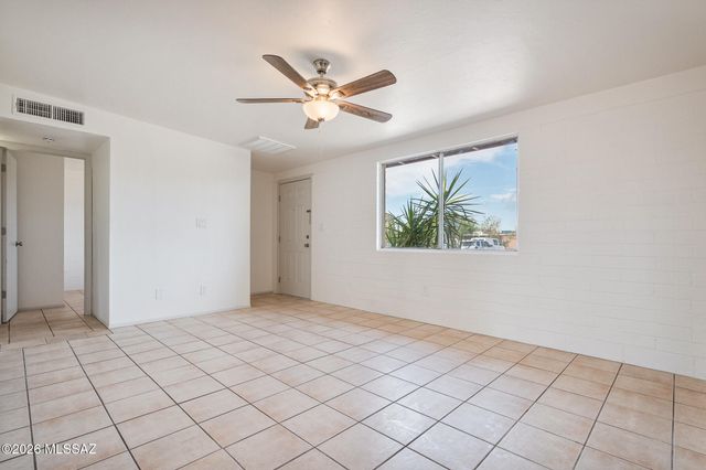 3930 N Pomona Road, Tucson, AZ 85705