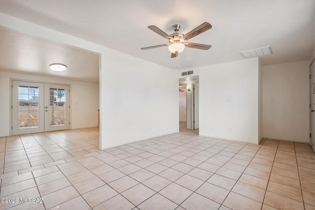 3930 N Pomona Road, Tucson, AZ 85705
