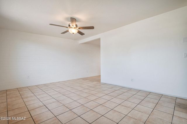 3930 N Pomona Road, Tucson, AZ 85705