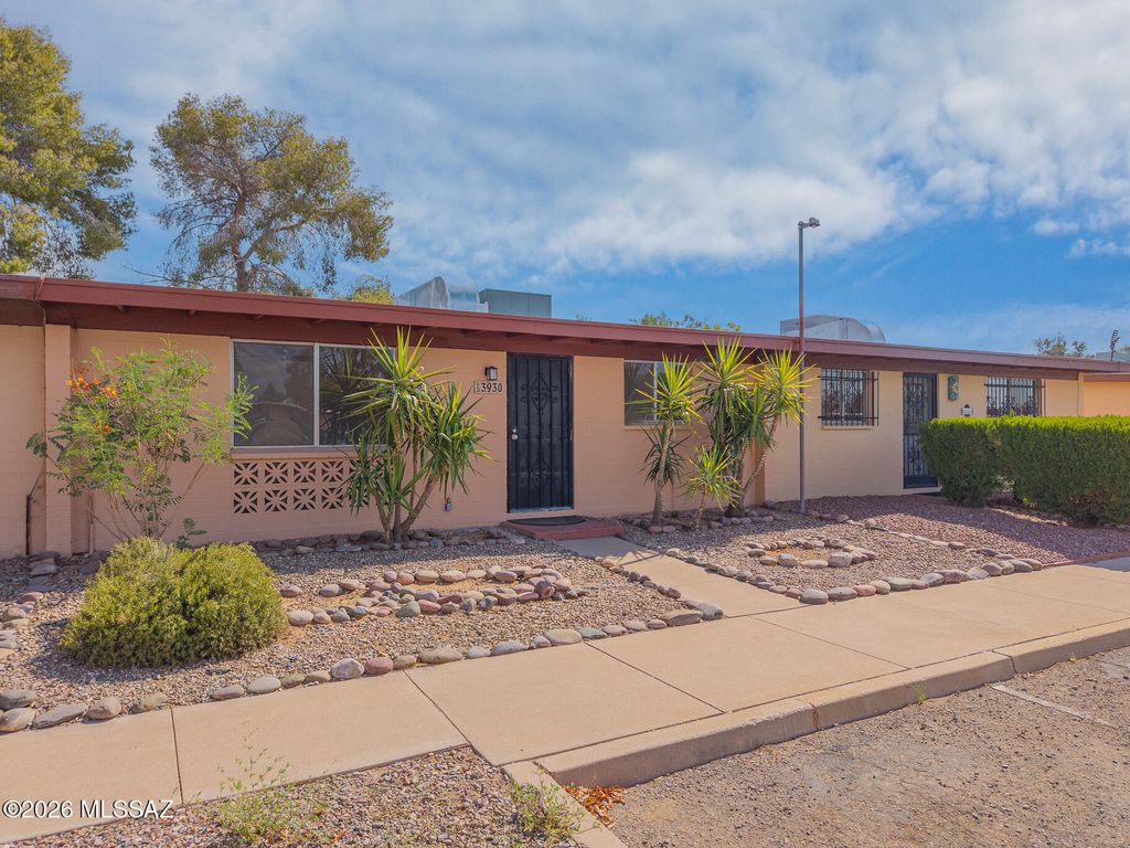 3930 N Pomona Road, Tucson, AZ 85705