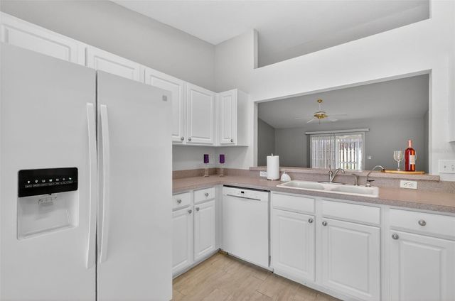 8907 SE 141ST LOOP, Summerfield, FL 34491