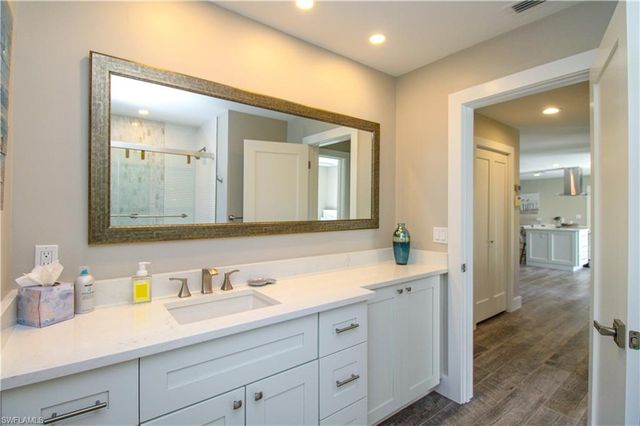 1353 Pelican AVE, Naples, FL 34102