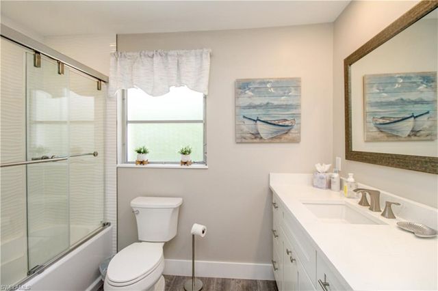 1353 Pelican AVE, Naples, FL 34102