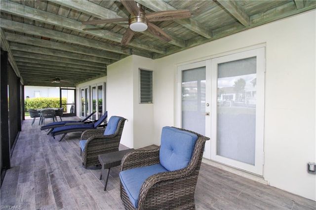 1353 Pelican AVE, Naples, FL 34102