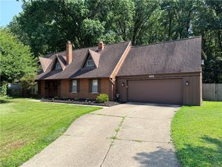 27343 Clinton Drive, North Olmsted, OH 44070