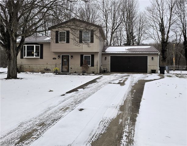 9155 Linden Circle, Windham, OH 44288