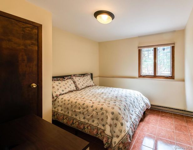 7 Finnish Lane, Lagrangeville, NY 12540