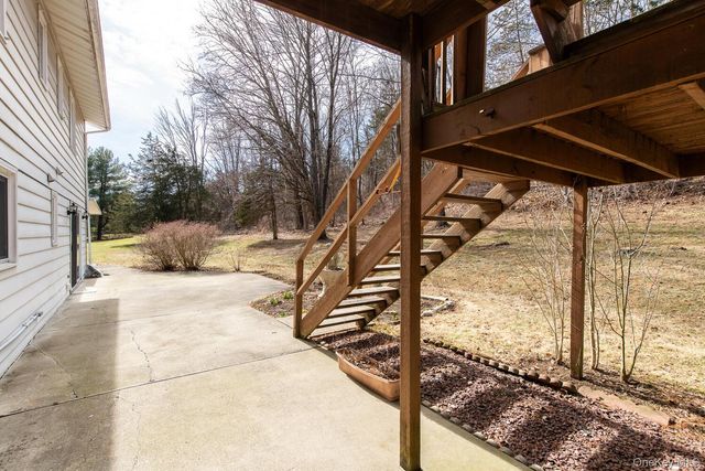 7 Finnish Lane, Lagrangeville, NY 12540