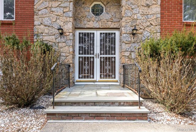 7 Finnish Lane, Lagrangeville, NY 12540