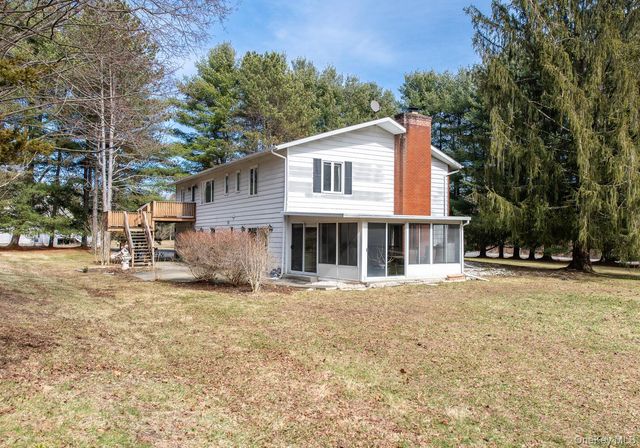 7 Finnish Lane, Lagrangeville, NY 12540