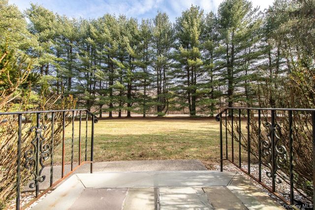 7 Finnish Lane, Lagrangeville, NY 12540