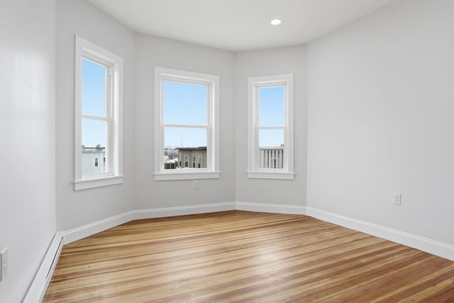 53 Woodford St 3, Boston, MA 02125