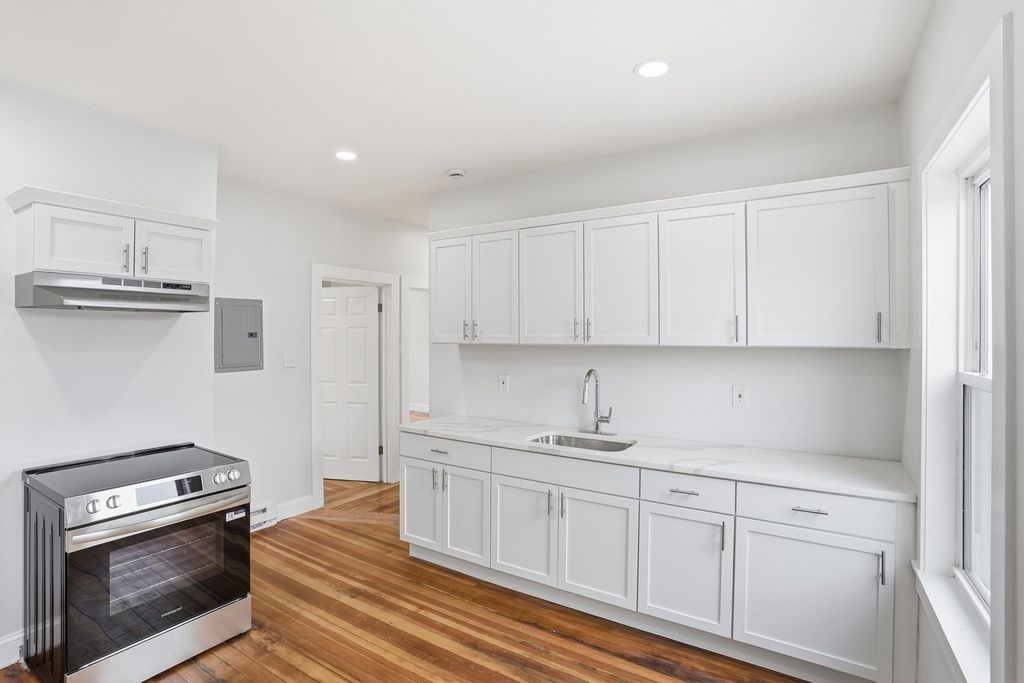 53 Woodford St 3, Boston, MA 02125