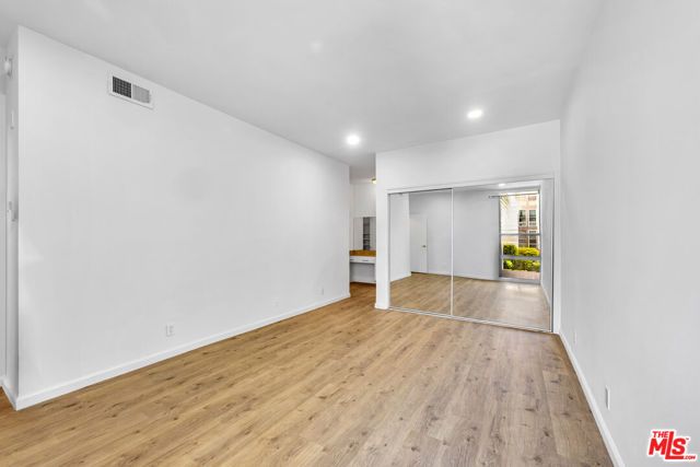 14144 Dickens Street 122, Sherman Oaks, CA 91423