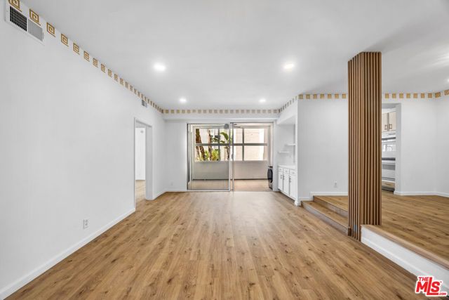 14144 Dickens Street 122, Sherman Oaks, CA 91423