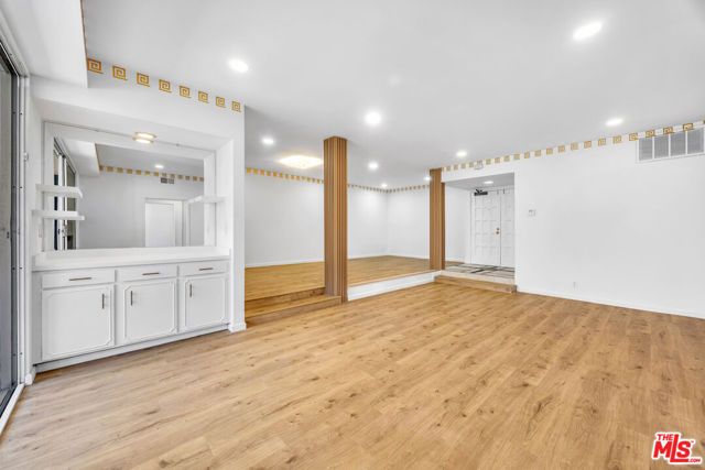 14144 Dickens Street 122, Sherman Oaks, CA 91423