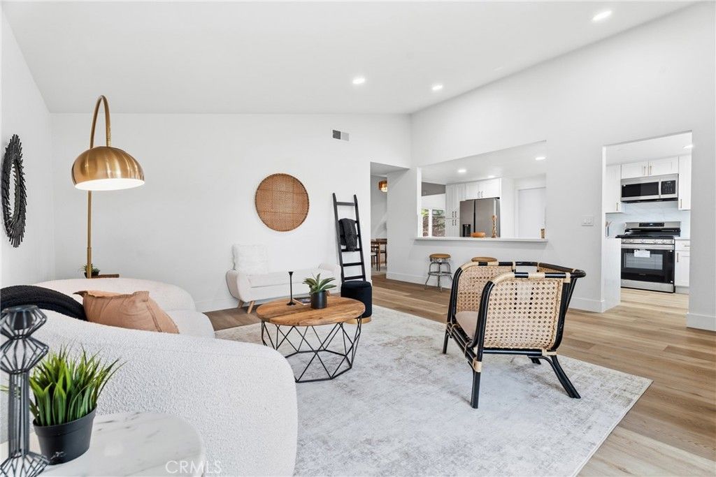 28189 Foxlane, Canyon Country, CA 91351 — photo 5