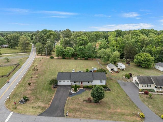 101 Springside Drive, Boiling Springs, SC 29316