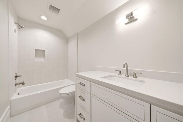 1023 Euclid Street, Houston, TX 77009