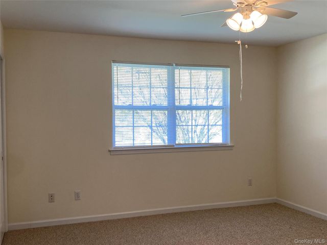 7 Dominick Court 7, Lindenhurst, NY 11757