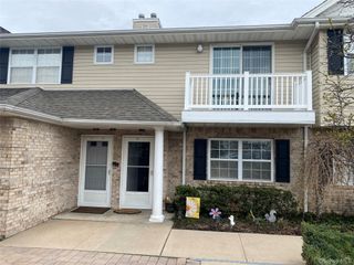 7 Dominick Court 7, Lindenhurst, NY 11757