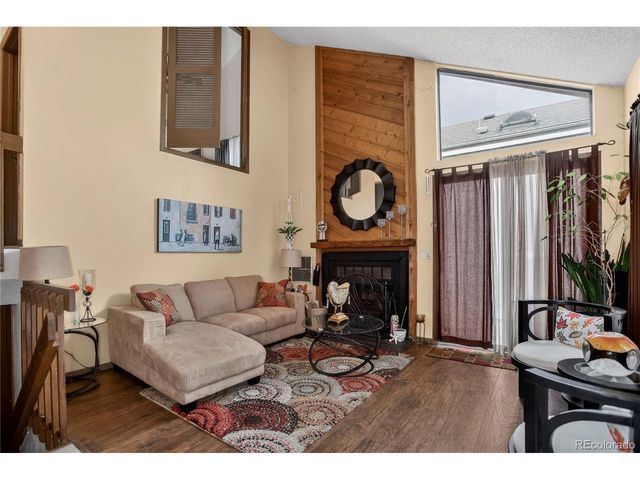 3770 S Genoa Cir D, Aurora, CO 80013