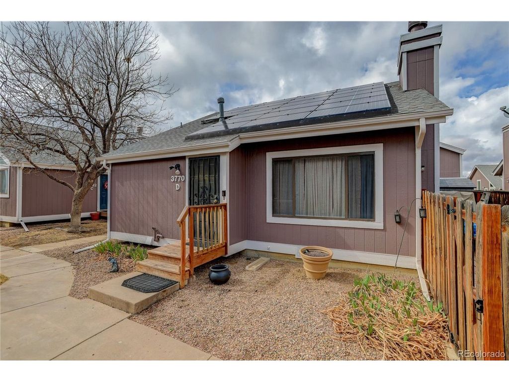 3770 S Genoa Cir D, Aurora, CO 80013