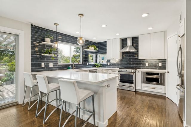 7045 Gaston Parkway, Dallas, TX 75214