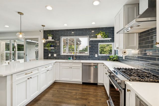 7045 Gaston Parkway, Dallas, TX 75214