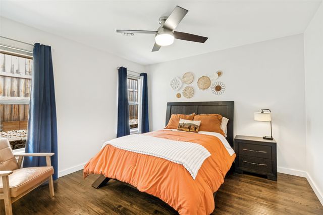 7045 Gaston Parkway, Dallas, TX 75214