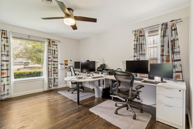 7045 Gaston Parkway, Dallas, TX 75214