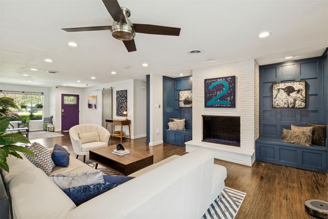 7045 Gaston Parkway, Dallas, TX 75214