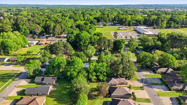 1710 TORREYSON Street, Conway, AR 72034