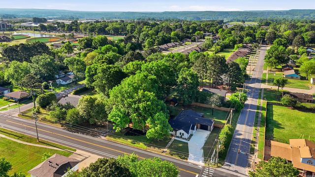 1710 TORREYSON Street, Conway, AR 72034