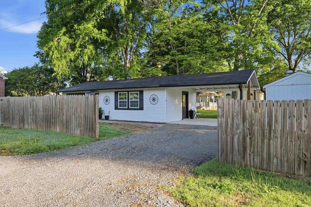 1710 TORREYSON Street, Conway, AR 72034
