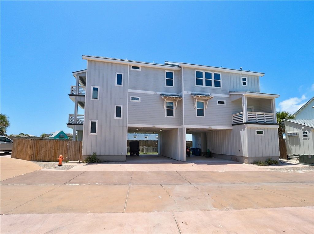 3087 S Eleventh St. St 600, Port Aransas, TX 78373