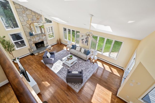 16 Foxhunt Trail, Walpole, MA 02081