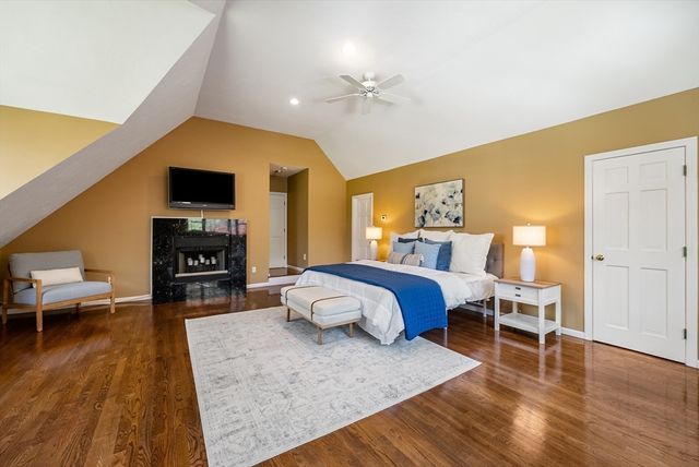 16 Foxhunt Trail, Walpole, MA 02081