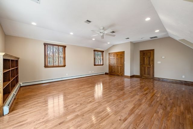 16 Foxhunt Trail, Walpole, MA 02081
