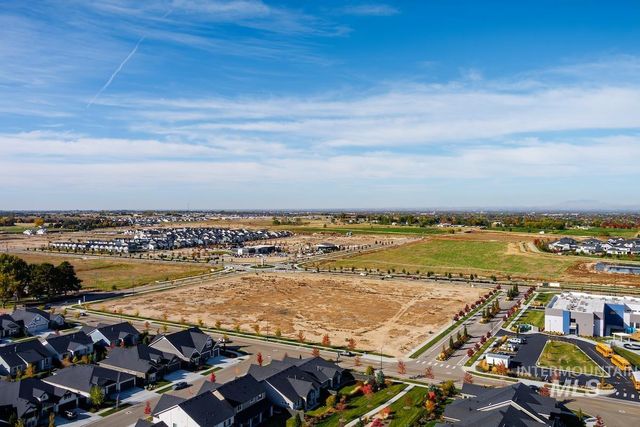 5743 S Sublimity Avenue, Meridian, ID 83642