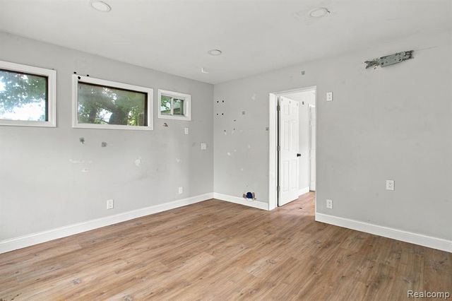 13540 Dartmouth Street, Oak Park, MI 48237