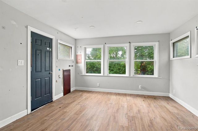 13540 Dartmouth Street, Oak Park, MI 48237
